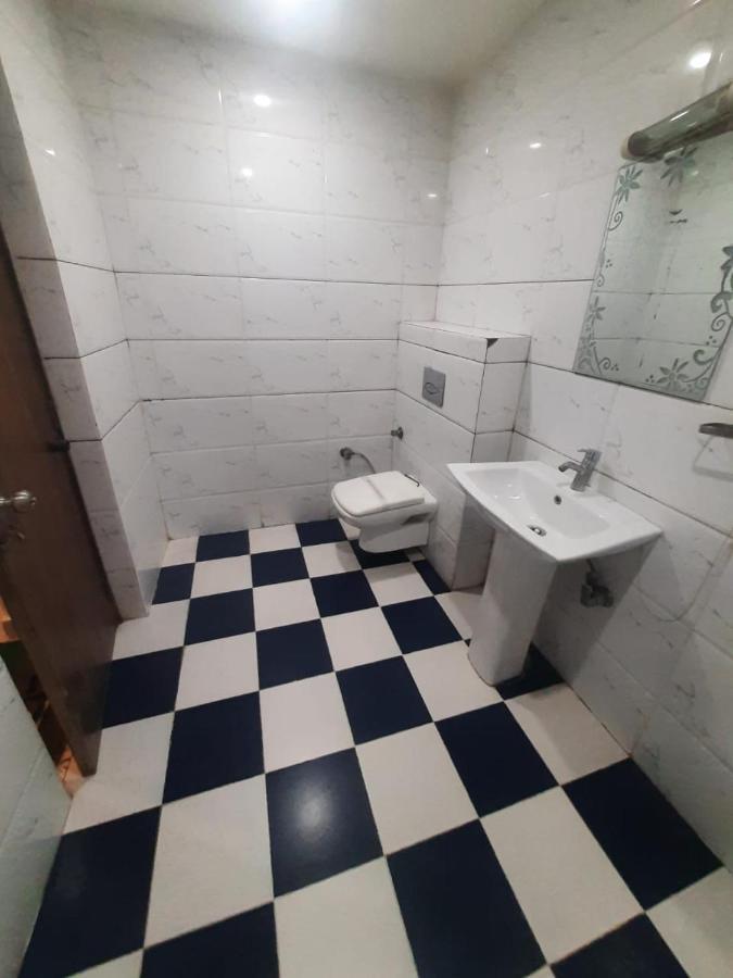 Kartikay Hotel Hisar Екстер'єр фото